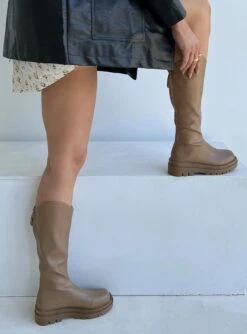 Best Shoes Shop 15 Tessa Boot Beige