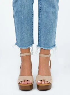 Therapy Camellia Heel Cashew