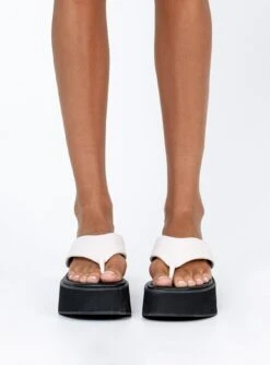 Princess Polly Crawley Sandals Cream -Best Shoes Shop 1 a2406d1b e7e1 4474 ac6b 903faad40e16