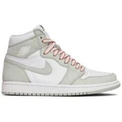 NIKE WMNS AIR JORDAN 1 RETRO HIGH OG 'SEAFOAM'