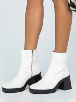 Princess Polly Halo Boots White