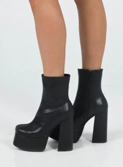 Garvie Platform Boots Black -Best Shoes Shop 2 1f53403c 3b0f 4c27 86c9 be2b820f1150
