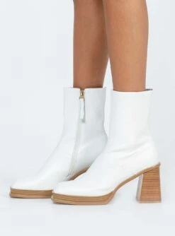 Princess Polly Raffety Boots White -Best Shoes Shop 2 a3a3478d ba37 4066 9fbd cf2be65f98ee