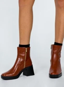 Princess Polly Halo Boots Tan -Best Shoes Shop 2 a766801a 4243 428e 8822 5976e2300fe4