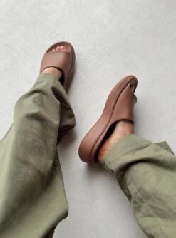 Princess Polly Havana Slides Choc Latte -Best Shoes Shop 4 05038ffe 7e5c 42ec 998a 9bf3e699f9cd