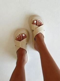 Matrix Flats All Over Cream -Best Shoes Shop 4 19d7916b 01c6 43d5 9e7d 84b7909ca68a