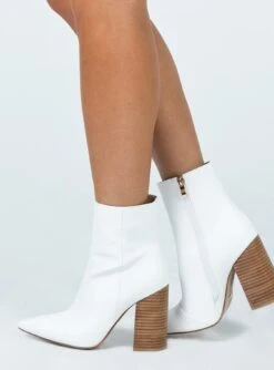 Billini Tio Boots White 12 Billini Tio Boots White -Best Shoes Shop 4 1e79ea97 9326 46e9 898c b3b60f45932a