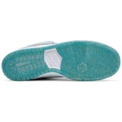 Nike SB Dunk Low X Sean Cliver 'Holiday Special' -Best Shoes Shop 692008 04 jpg 1200x 8a6024a5 6bcf 4f03 b17b b6f67b290674