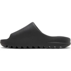 ADIDAS YEEZY SLIDES (ONYX) 2022 -Best Shoes Shop 884794 03 jpg 1200x 9664e535 53fb 415d 82ed 95c4dc96f814