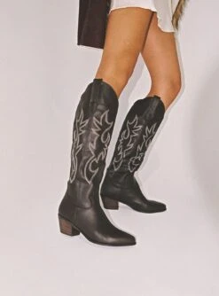 Billini Urson Boots Chocolate / White 11 Billini Urson Boots Chocolate / White -Best Shoes Shop HERO BilliniUrsonBootsChocolateandWhite